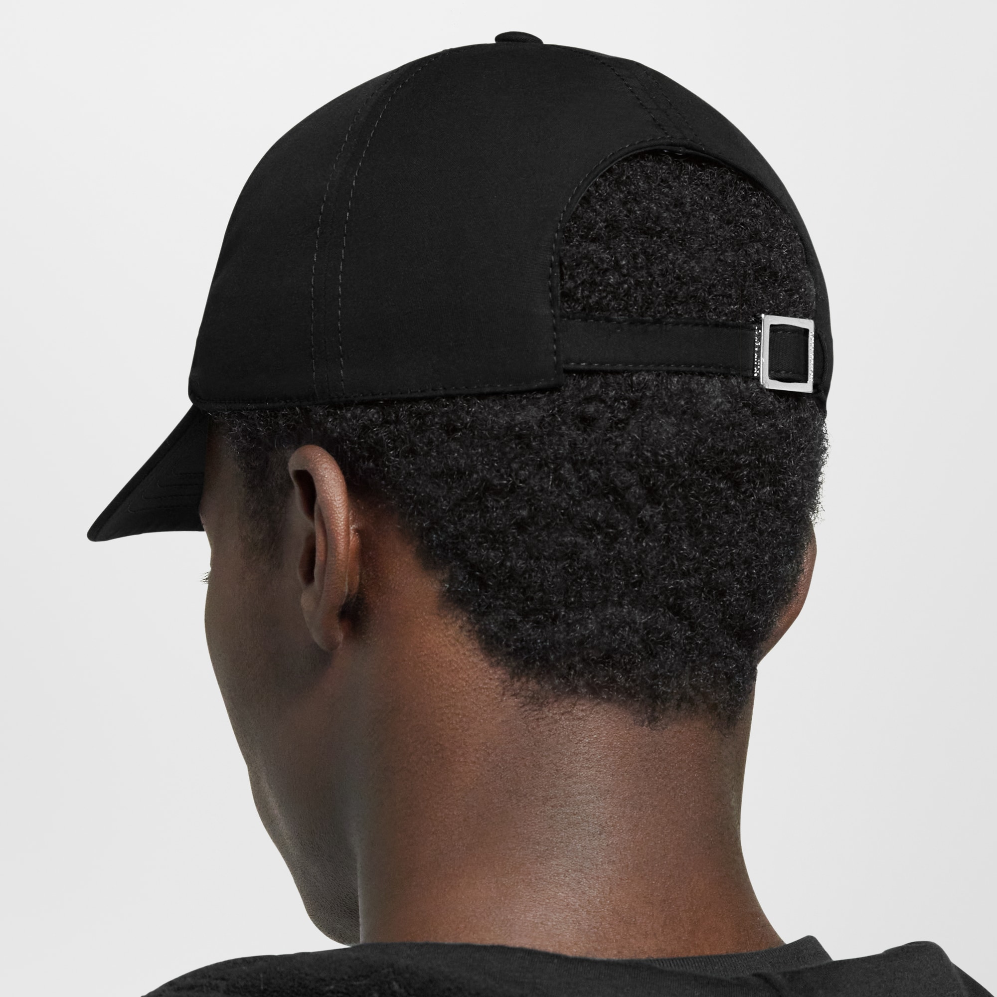 Only LV Cap S00 - Accessories M7633L | LOUIS VUITTON